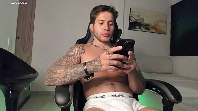 LucianSinclair online show from September 14, 2025, 2:11 am