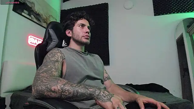 LucianSinclair online show from February 26, 2026, 2:21 am