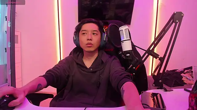 wexlee7 online show from December 21, 2024, 10:51 pm