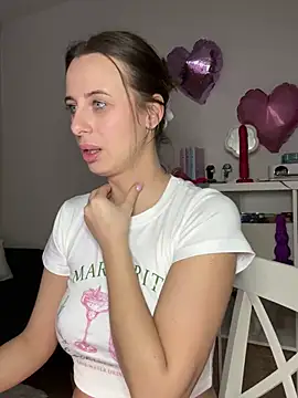Snapshot of Hii_Lolla chatting on February 19, 2025, 7:05 pm Hii Lolla online show from February 19, 2025, 7:05 pm