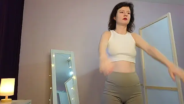 Snapshot of Dana_Magicall chatting on March 5, 2025, 8:32 am Dana Magicall online show from March 5, 2025, 8:32 am