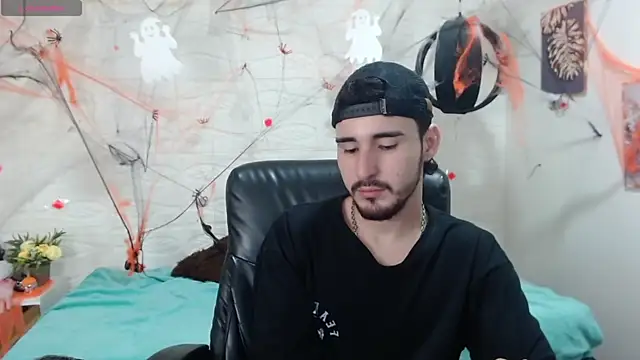 DmitriSanders online show from December 4, 2024, 10:41 pm