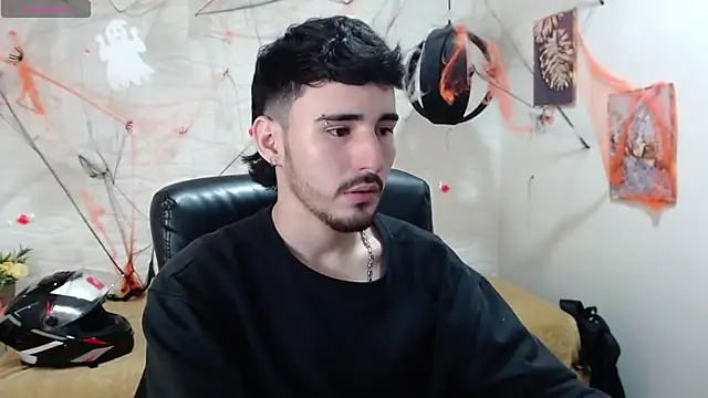 DmitriSanders online show from December 9, 2024, 9:16 pm