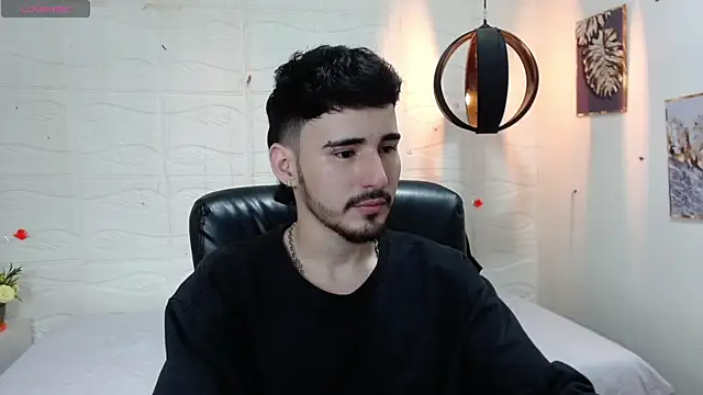 DmitriSanders online show from December 19, 2024, 10:00 pm