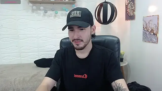 DmitriSanders online show from January 28, 2025, 8:58 pm