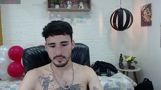 DmitriSanders online show from February 18, 2025, 11:30 pm