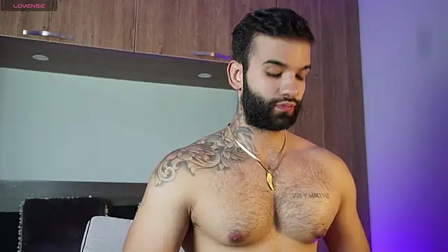 MarkHazze online show from October 16, 2025, 7:48 pm