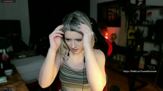 Lisaonthemoon online show from March 11, 2025, 5:35 pm