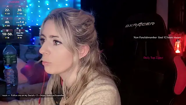 Snapshot of Lisaonthemoon chatting on May 9, 2026, 4:34 pm Lisaonthemoon online show from May 9, 2026, 4:34 pm