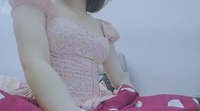 Linh diudang online show from March 5, 2025, 2:45 pm