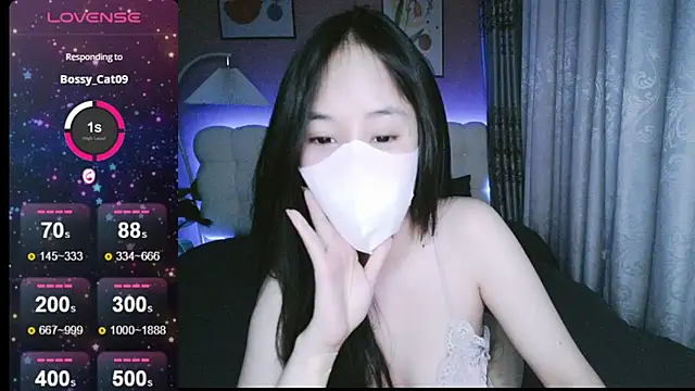  Viviann  online show from January 7, 2025, 4:27 pm