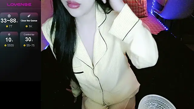  Viviann  online show from October 16, 2025, 3:24 pm