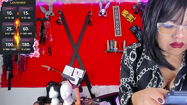 jena derboo online show from October 26, 2025, 10:21 am