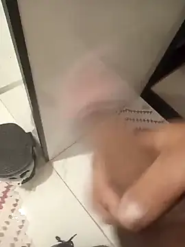 dredre1069 online show from February 9, 2025, 11:04 pm