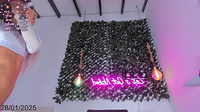 Snapshot of Brianna_Stars chatting on January 28, 2025, 8:36 pm Brianna Stars online show from January 28, 2025, 8:36 pm