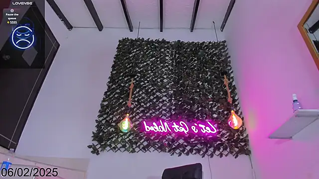 Snapshot of Brianna_Stars chatting on February 7, 2025, 8:53 pm Brianna Stars online show from February 7, 2025, 8:53 pm