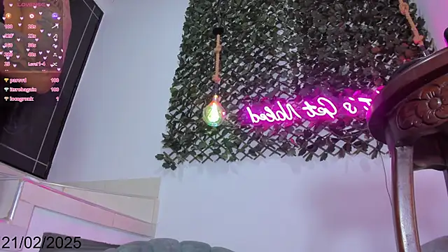 Snapshot of Brianna_Stars chatting on February 22, 2025, 12:27 am Brianna Stars online show from February 22, 2025, 12:27 am