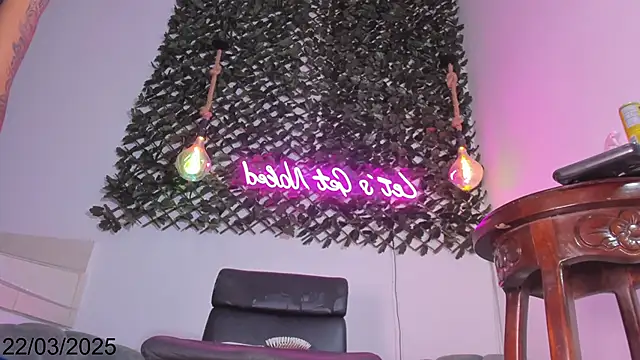 Snapshot of Brianna_Stars chatting on March 22, 2025, 8:26 pm Brianna Stars online show from March 22, 2025, 8:26 pm