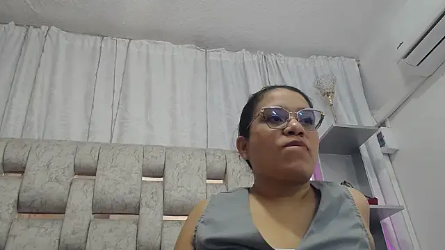 KEYRA-MILLER- online show from December 20, 2025, 3:13 am