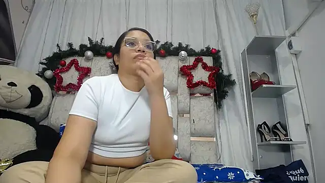 KEYRA-MILLER- online show from January 8, 2026, 4:37 am