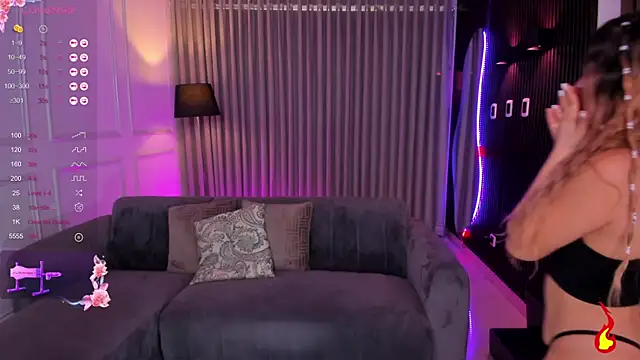 Leah Grey online show from January 17, 2025, 2:50 pm