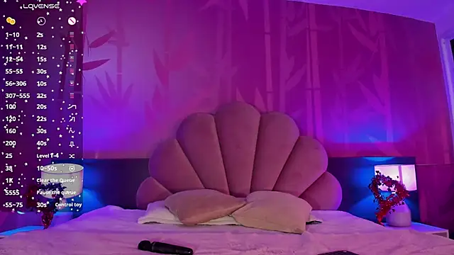 Lezy  online show from February 17, 2025, 4:26 pm