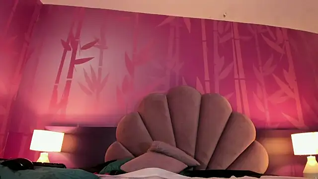 Lezy  online show from March 20, 2025, 11:02 pm