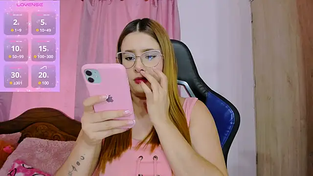 ParisShayk online show from February 4, 2025, 6:17 pm