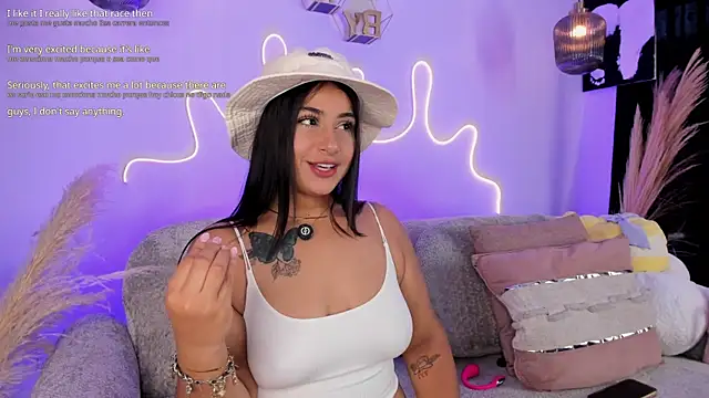Snapshot of GabyRhodes chatting on July 7, 2026, 7:07 pm GabyRhodes online show from July 7, 2026, 7:07 pm
