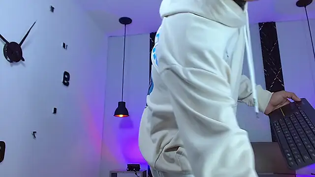 Damar fhelipe online show from October 9, 2025, 4:54 am