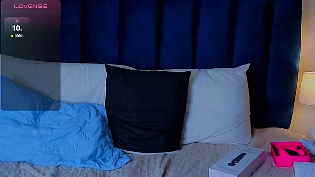 Issac james  online show from April 9, 2026, 6:52 am