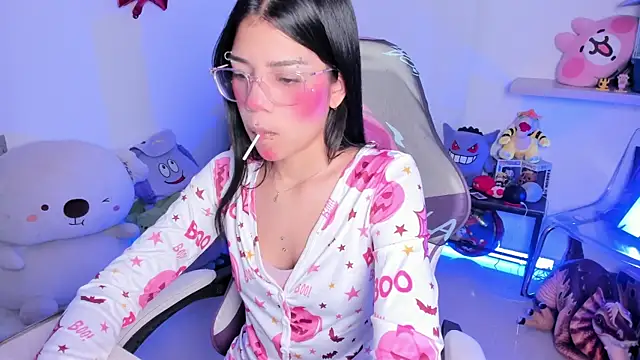 Snapshot of cutestephuwu chatting on October 10, 2025, 11:37 pm cutestephuwu online show from October 10, 2025, 11:37 pm