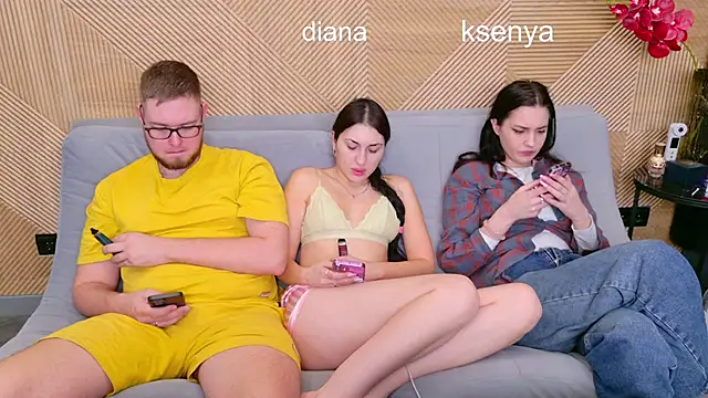 Ksenny online show from March 25, 2026, 5:02 am