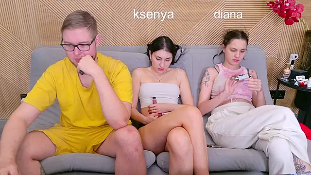 Ksenny online show from April 21, 2026, 6:09 am