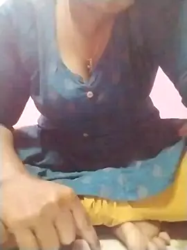 Tamilpriya46 online show from January 17, 2025, 7:41 am