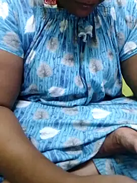 Tamilpriya46 online show from October 19, 2025, 6:19 pm