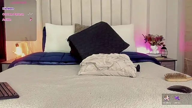 romina-brunette online show from December 4, 2025, 3:54 pm