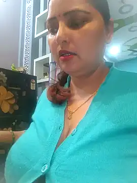 Dianaa9 online show from February 6, 2025, 8:18 am