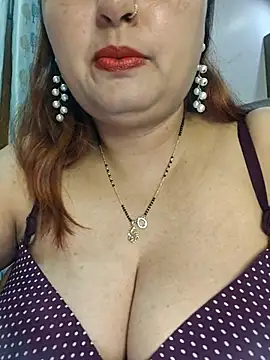 Dianaa9 online show from April 3, 2026, 7:12 pm