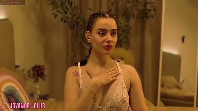 SophieCharm online show from March 13, 2026, 6:58 pm