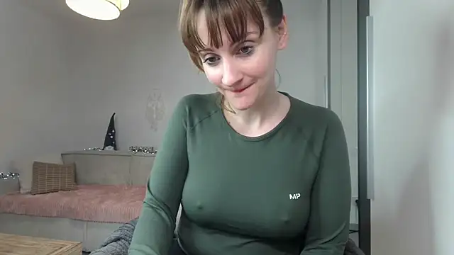 victoirenextdoor online show from December 5, 2024, 9:28 pm