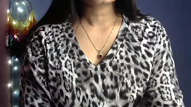 Black cat cutie online show from December 13, 2024, 5:38 am