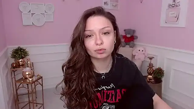 LucySkilar online show from March 5, 2026, 5:36 am