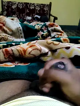 Snapshot of Brown_Munda047 chatting on December 17, 2025, 1:22 am Brown Munda047 online show from December 17, 2025, 1:22 am