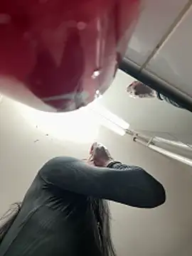 tamarabigass1 online show from April 13, 2026, 7:30 pm