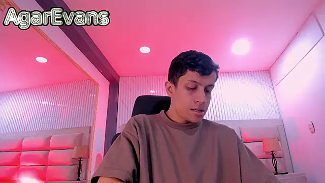 Snapshot of AgarEvans chatting on July 23, 2026, 3:04 am AgarEvans online show from July 23, 2026, 3:04 am