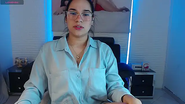 Lolitta xxx online show from December 21, 2025, 6:53 am