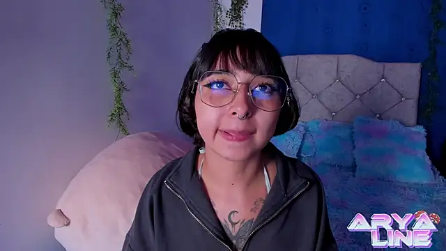 arysUwU online show from March 8, 2025, 6:54 am