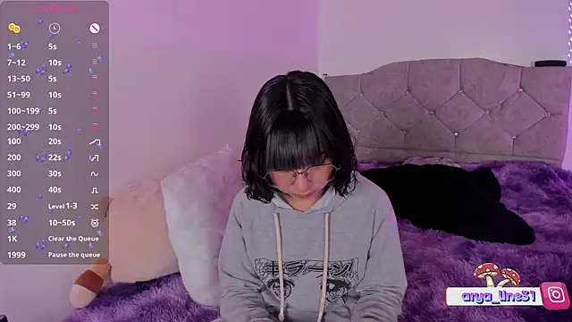 arysUwU online show from September 10, 2025, 3:17 am