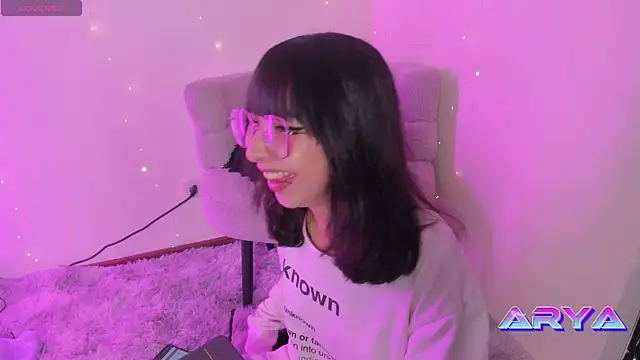 arysUwU online show from June 26, 2026, 2:49 am